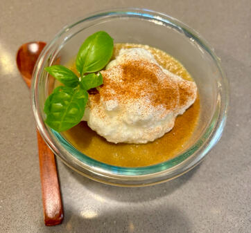 earl grey pudding with meringue